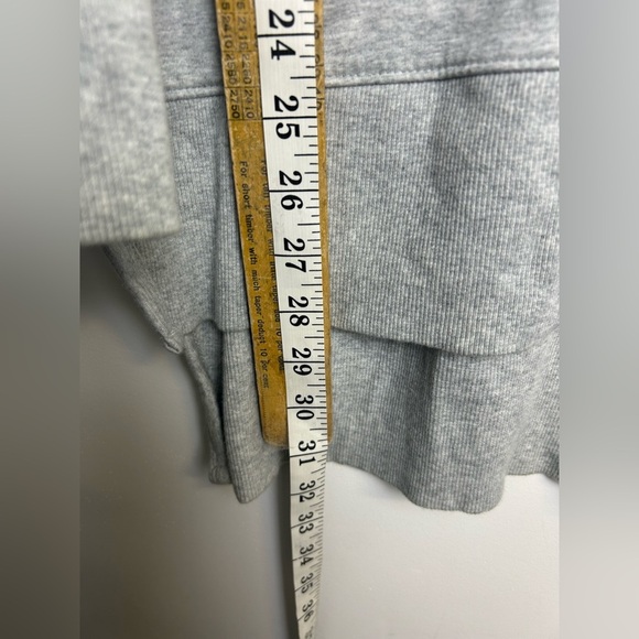 Terra & Sky Vanderbilt Plus Size 1X graphic print Hi-Low Sweatshirt oatmeal gray - Picture 8 of 12